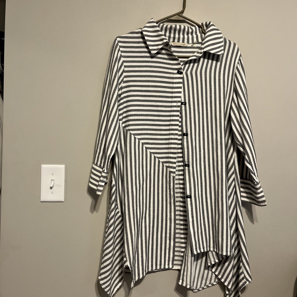 Soft Surroundings Long Asymmetrical Tunic Top Standout Lagenlook Women's S